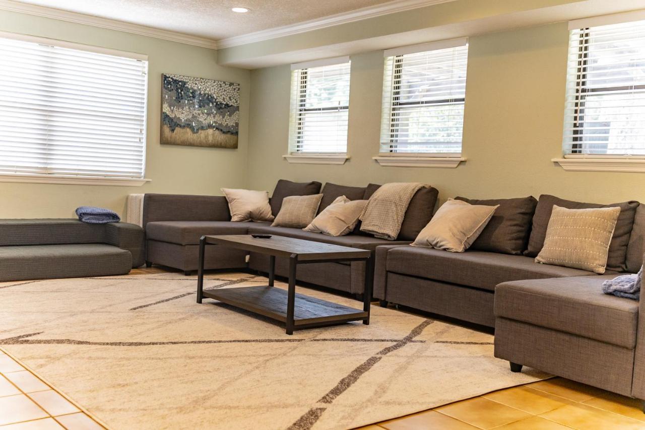 Pool & Hot Tub Home W Game Room! 1 Mile To Beach! Jacksonville Beach Eksteriør billede